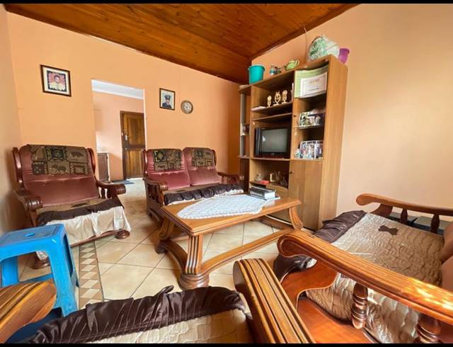 3 BEDROOM HOUSE FOR SALE IN GLENWOOD